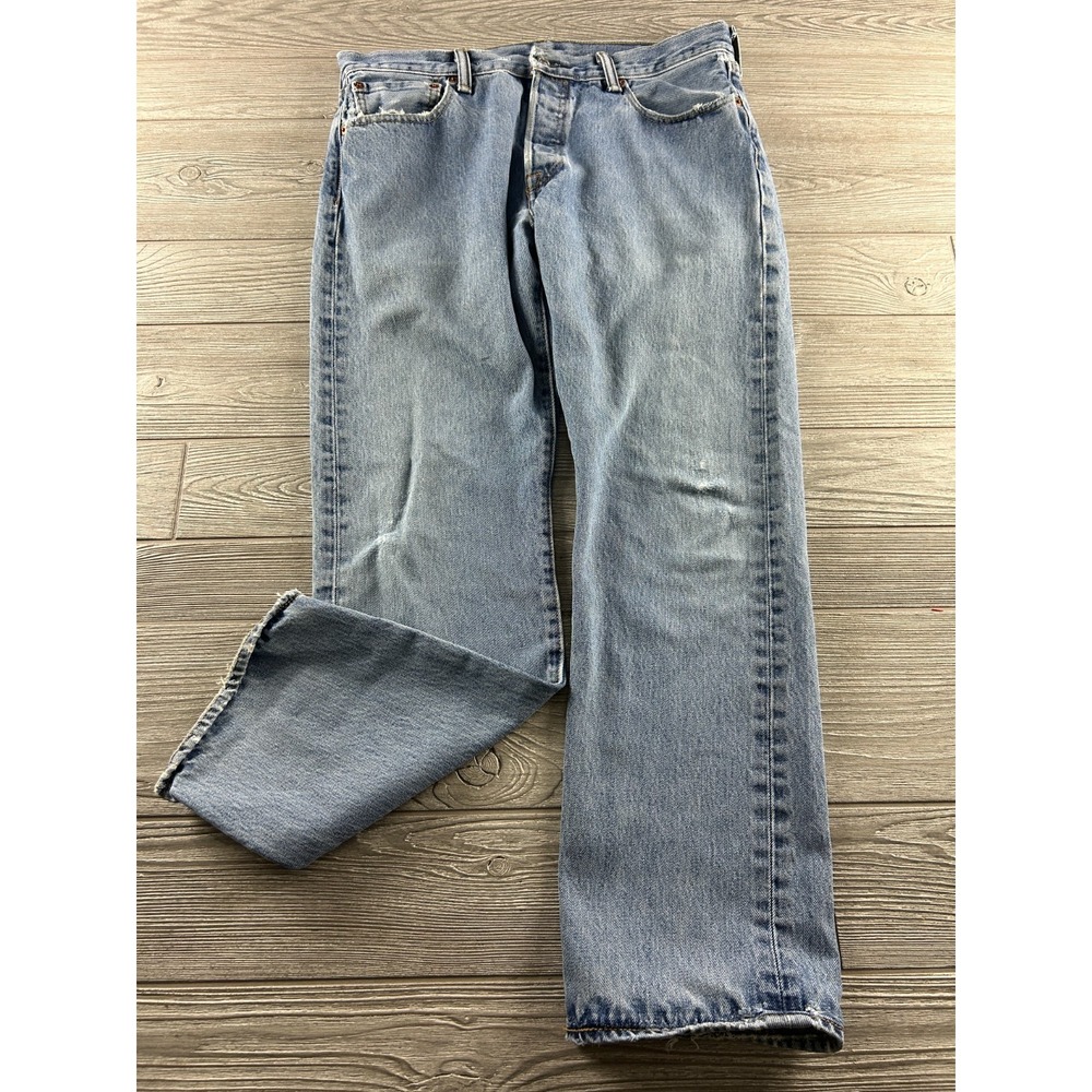 Levi's 501 Jeans Men's Size 34 x 30 Blue Button Fly Straight Leg Medium Y2K